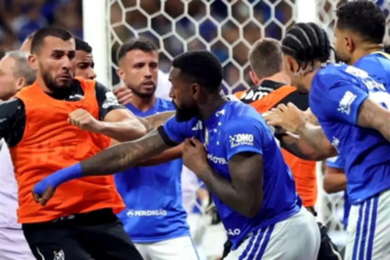 Violenta Batalla Campal en el Clásico Mineiro: 23 Expulsados en Cruzeiro vs Atlético Mineiro