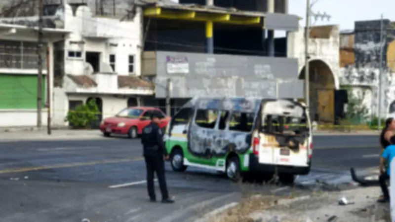 Violenta jornada en Acapulco: 4 asesinatos y quema de transporte público