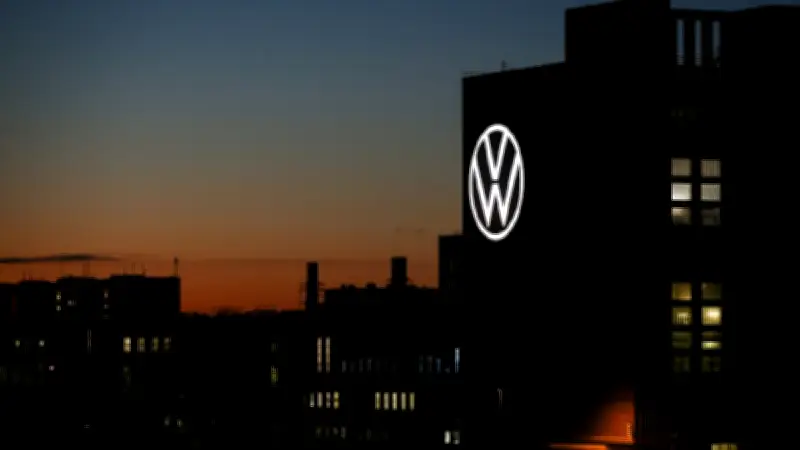 Volkswagen despedirá a 50 mil empleados en Alemania por competencia china y aranceles de Trump