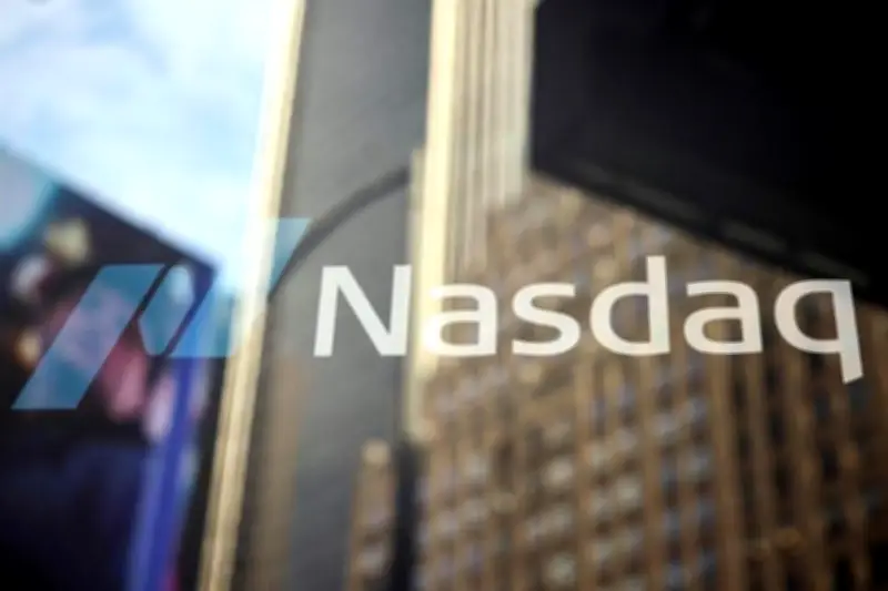 Wall Street Abre con Optimismo Tras Calma en Mercado Petrolero Internacional