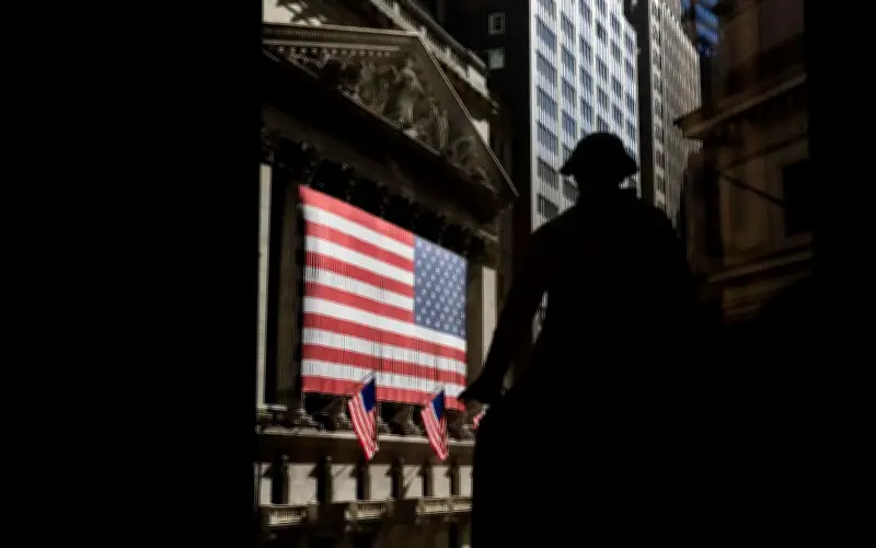 Wall Street cierra mixto con atención en el crudo y la guerra en Medio Oriente