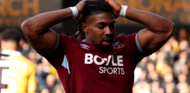 West Ham frena a Adama Traoré: le prohíben levantar pesas por decisión técnica