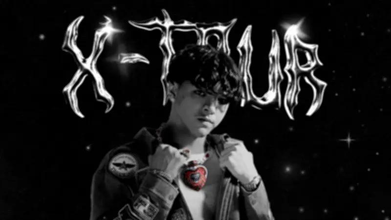 Xavi anuncia su X-Tour por México desde una trajinera en Xochimilco