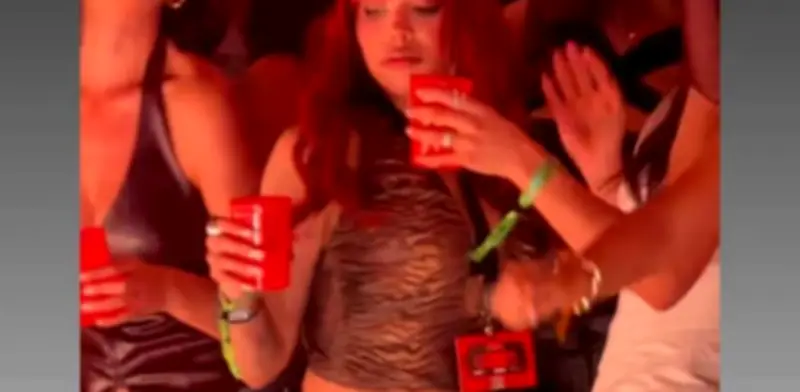 Yeri Mua denuncia empujones en concierto de Bad Bunny: ¿Quién es la agresora?