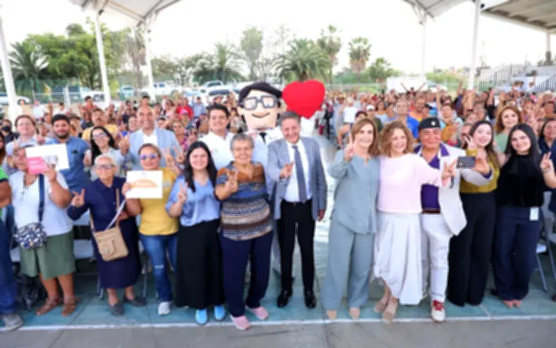 Zapopan entrega 300 tarjetas Voluntades para salud accesible en Tesistán