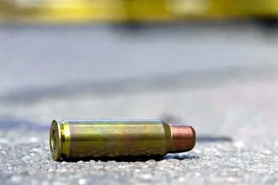 Hombre resulta herido tras recibir disparos en tienda de conveniencia