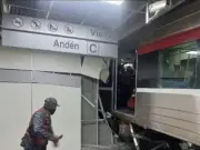 Accidente ferroviario en Caracas deja ocho heridos, incluyendo al conductor