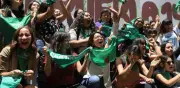 Activistas exigen eliminar el aborto del Código Penal en vísperas del 8M