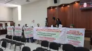 Activistas protestan en Congreso de Sinaloa por caso de violencia política de género