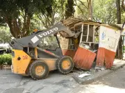 Alcaldía Benito Juárez retira estructuras irregulares en vía pública de colonias