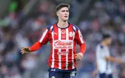 Armando 'Hormiga' González a un paso del récord histórico de goles en Chivas