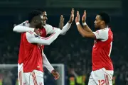 Arsenal se aleja de la cima de la Premier League tras caer ante el Aston Villa