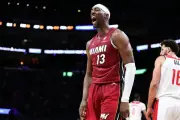 Bam Adebayo lidera con 83 puntos en contundente victoria del Miami Heat