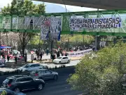 Bloquean Periférico Sur con 'mega reta' de fútbol contra Mundial del despojo