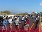Bloqueos en carreteras cercanas a CDMX complican movilidad este 6 de marzo