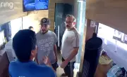 Boxeador amateur golpea brutalmente a guardia de seguridad en Nuevo León