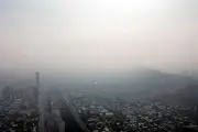 Bruma y contaminación ocultan cerros de la Ciudad de México, afectando visibilidad y salud