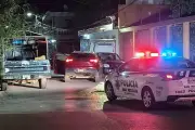 Caen presuntos delincuentes tras intensa persecución policial en San Nicolás