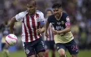 Carlos Salcido revela que casi fichó por el América en 2013, rival histórico de Chivas