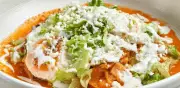 Chilaquiles Enchorizados: La Receta Mexicana para un Desayuno Lleno de Sabor