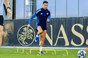 Cristiano Ronaldo ya entrena con balón en Portugal previo a la Eurocopa