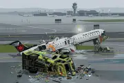 Cronología detallada del accidente aéreo en el aeropuerto LaGuardia de Nueva York