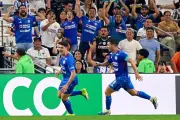 Cruz Azul remonta ante Rayados con un golazo de Ibañez en el Estadio Azteca