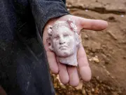 Descubren enorme necrópolis romana con esqueletos, pinturas y mosaicos cerca de San Pablo Extramuros