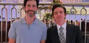 Drake Bell y Josh Peck se reencuentran en Las Vegas como padres, reviviendo la nostalgia de 'Drake & Josh'