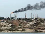 EU bombardea isla petrolera iraní de Jarg; Irán amenaza con represalias energéticas