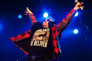Exvocalista de Dead Kennedys hospitalizado tras sufrir un derrame cerebral