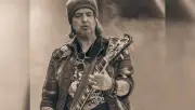 Fallece Phil Campbell, legendario guitarrista de Motörhead, a los 64 años tras complicaciones quirúrgicas