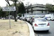 FEMDO obstruye vía pública para estacionar autos en la Ciudad de México