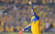 Gignac, héroe a los 40: da triunfo a Tigres en clásico vs Monterrey