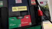 Gobierno apuesta al IEPS para contener alza de gasolina ante crisis petrolera global