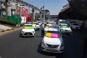Gobierno federal pacta tregua con taxistas del AICM excluyendo a Uber y Didi por el Mundial 2026