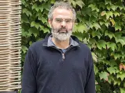 Gonçalo M. Tavares advierte sobre síntomas previos a una guerra mundial