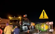 Habilitan contraflujo en autopista GDL-Tepic por accidente de pipa con combustible