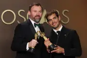 Histórico empate en los Oscar: Dos cortometrajes comparten el premio en una noche de sorpresas