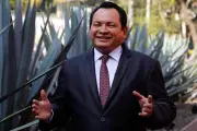 Huacho afirma que su fortuna proviene de negocios ganaderos en Yucatán