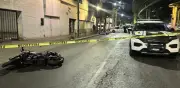 Irresponsabilidad en moto causa muerte en Iztacalco: Tres ocupantes impactan poste