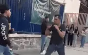 Jalisco: Padre se enfrenta a golpes con estudiante tras pelea escolar en Guadalajara