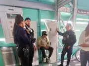 Joven con discapacidad intelectual es reunido con su familia tras extraviarse en estación de Mi Macro Calzada