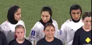 Jugadoras de Irán se niegan a cantar himno en protesta silenciosa durante Copa Asiática