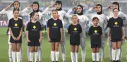 Jugadoras iraníes obligadas a saludo militar en partido ante Australia