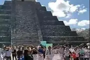 La CNTE protesta en Chichén Itzá tras evento del Mundial de la FIFA