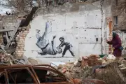 La polémica revelación de Banksy: ¿Quién es el artista detrás de la máscara?