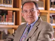 Luis Fernando Lara presenta libro sobre extinción y adaptación de lenguas indígenas