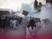 Marcha 8M en CDMX: Feministas Denuncian Agresiones e Intimidación Policial