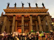 Marcha 8M en Guanajuato culmina con dos detenciones tras agresión a manifestantes